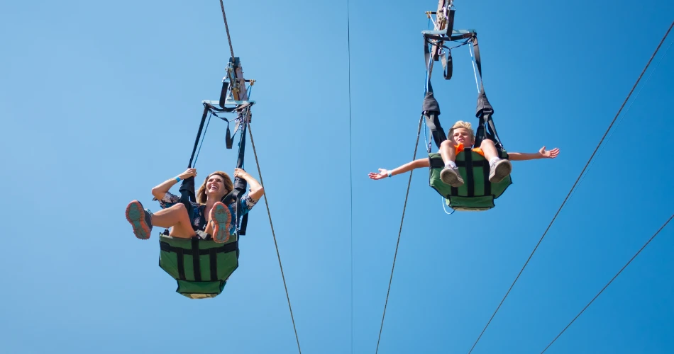 Emociones en tirolesa en el Waldseilpark Kahlenberg